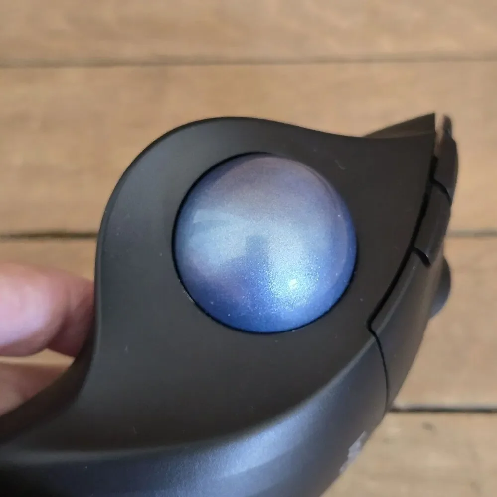 Logitech ERGO M575 Wireless Trackball Mouse Black With Dongle Recevier Tested